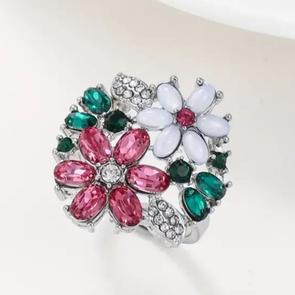 Ladies Bohemian Floral Ring sz 6